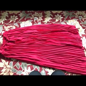 Long Red pleaded skirt lx